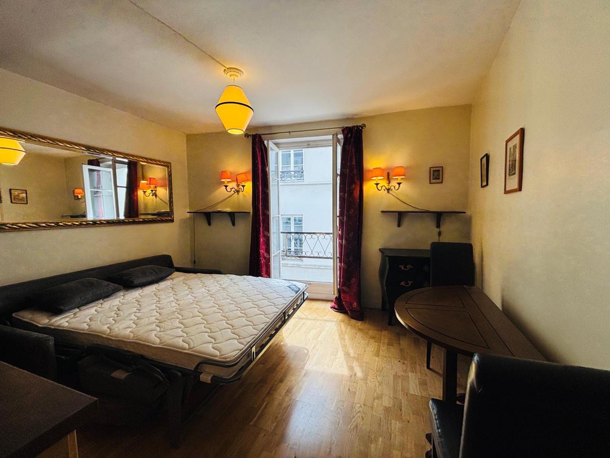 Dream Dwell Paris-studio 150m To Notre Dame Paris